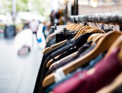Memulai Bisnis Fashion dengan Brand Sendiri