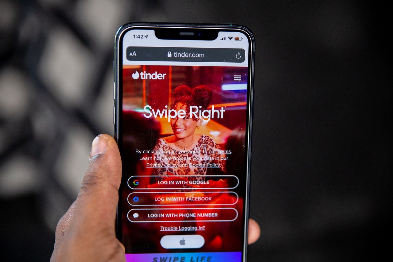 Aplikasi Tinder